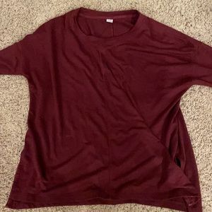 Old Navy Active long sleeve tee.